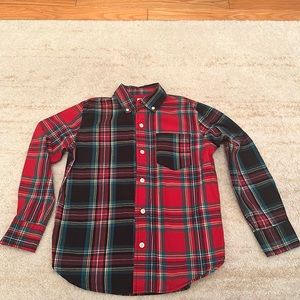Gap plaid button down- size 8- medium- worn once! Excellent condition!